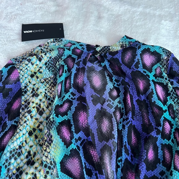 Fashion Nova Pants - Fashion Nova Vibrant Snake Print Blouse